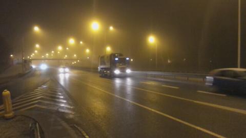 Warszawa w środę nadal we mgle