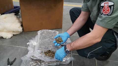 Służby skarbowe wykryły przemyt blisko 34 kg marihuany
