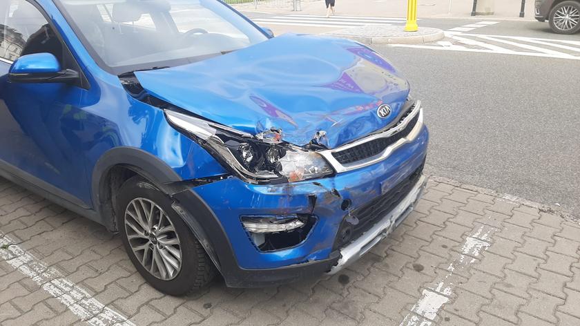 Auto zderzyło się z tramwajem 
