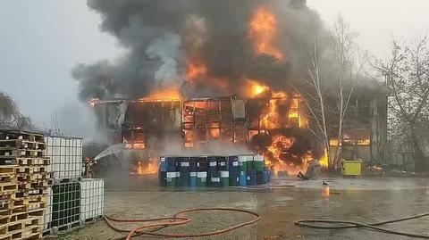 Pożar hali magazynowej w Wierzbicy