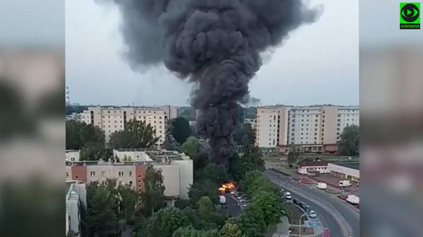 Pożar wiaty śmietnikowej na warszawskiej Pradze