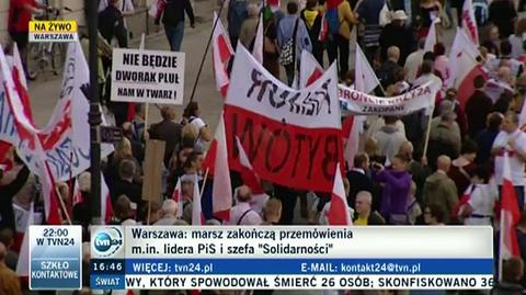 Manifestanci idą w kierunku pl. Zamkowego