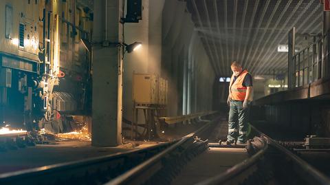 Szlifowanie szyn w tunelach metra (14.07.2020)