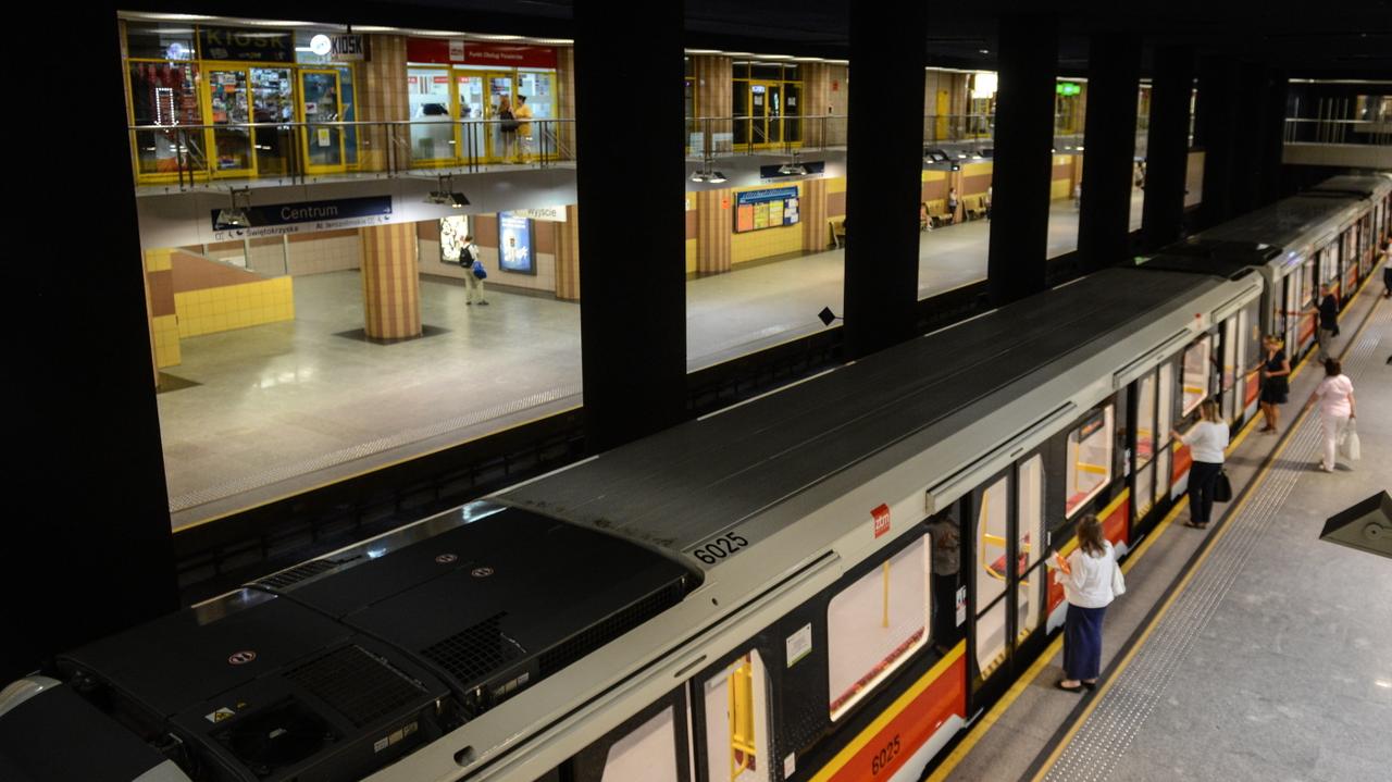 Utrudnienia w metrze. Zamknięto siedem stacji