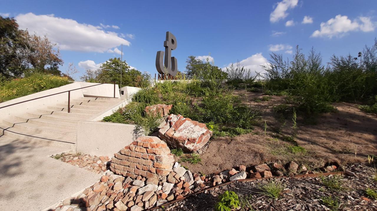 Porządki w parku na Kopcu Powstania Warszawskiego. Wyłączą niektóre alejki