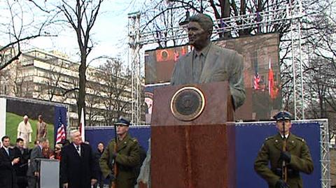 Odsłonięcie pomnika Reagana - fot. TVN24