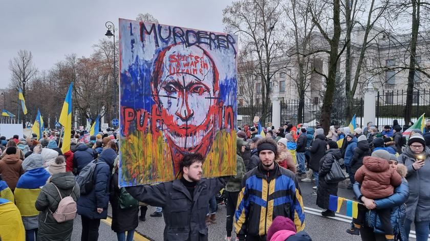 Manifestacja przed Ambasadą Rosji