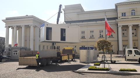 Budują się mobilne punkty szczepień. W majówkę będą dostępne po jednym w każdym województwie