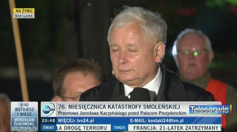 Jarosław Kaczyński przemawia na Krakowskim Przedmieściu