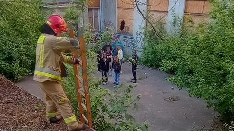 Opuszczony zabytkowy budynek szkoły tramwajarzy przy ulicy Kawęczyńskiej nadal przyciąga uwagę nieletnich