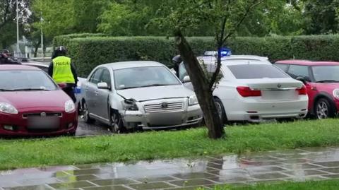 Policjanci zatrzymali auto po pościgu na Saskiej Kępie (materiał z 6.08.2022)
