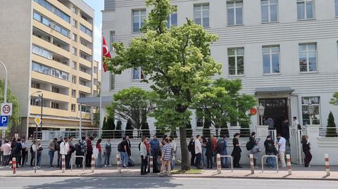 Kolejka przed ambasadą Turcji 