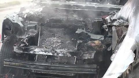 Strażacy ugasili płonący samochód