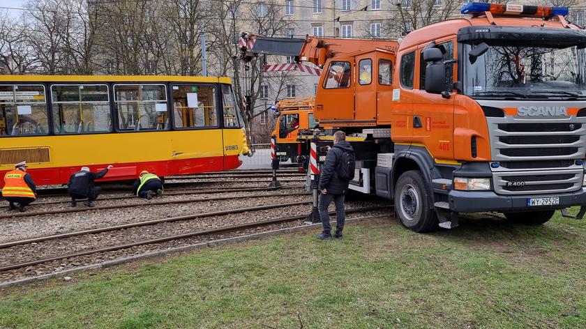 Kolizja tramwajów na placu Narutowicza 