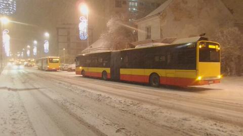 Śnieg zablokował autobusy