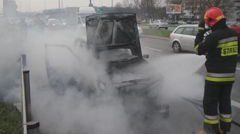 Samochód zapalił sie na Wisłostradzie