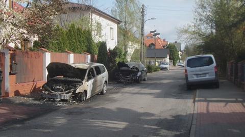 Spalone samochody w Wilanowie