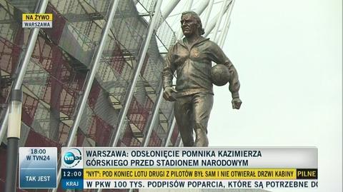 Pomnik Kazimierza Górskiego przed Stadionem Narodowym