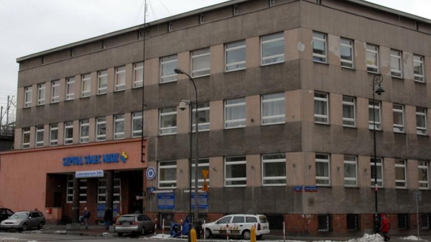 Dlaczego szpital musiał zostać połączony z placówkami na Mokotowie i Solcu? 