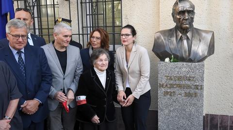 Odsłonięto popiersie premiera Tadeusza Mazowieckiego 