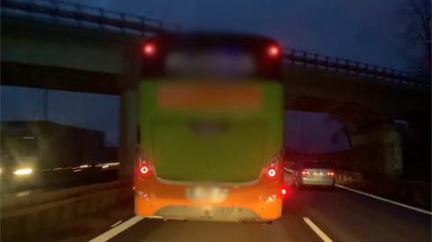 Autobus blokował karetkę na autostradzie