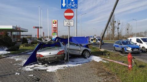 Wypadek we Wrocławiu. 35-letni kierowca zginął na miejscu